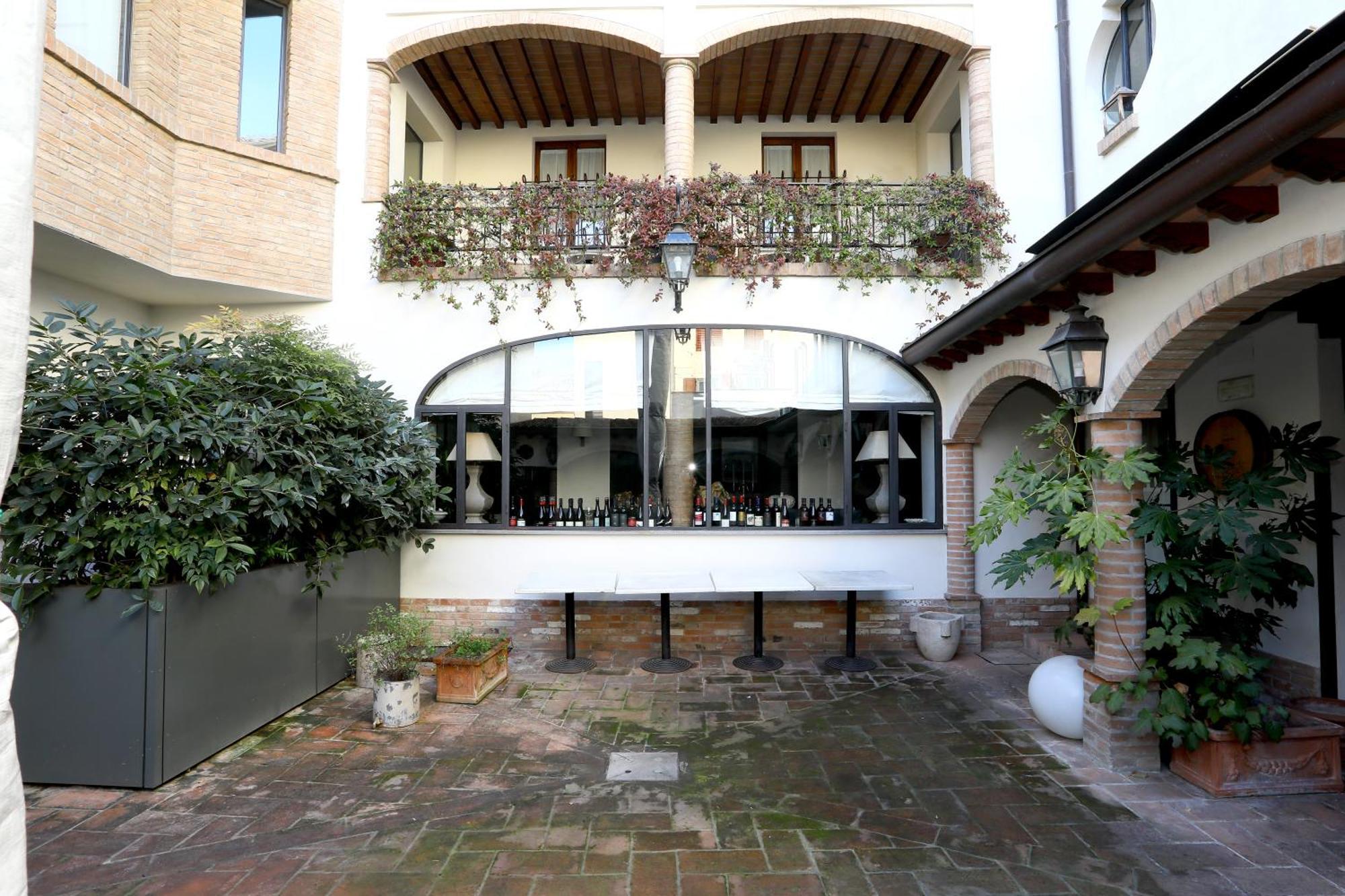 Locanda Stella D'Oro Soragna Exterior foto
